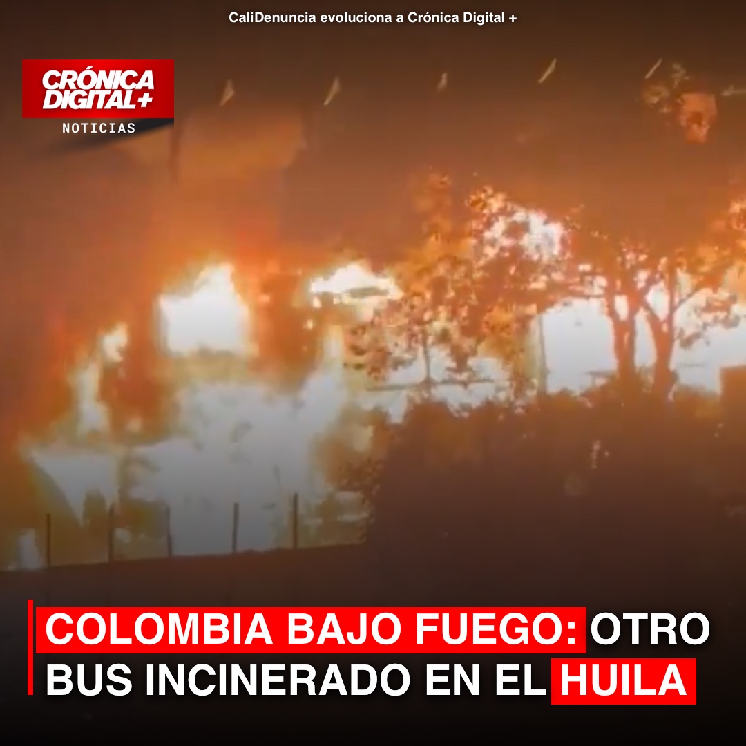 Bus de Coomotor incinerado en Huila por hombres armados