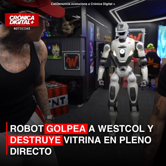 Robot golpea a WestCOL y destruye vitrina en pleno directo